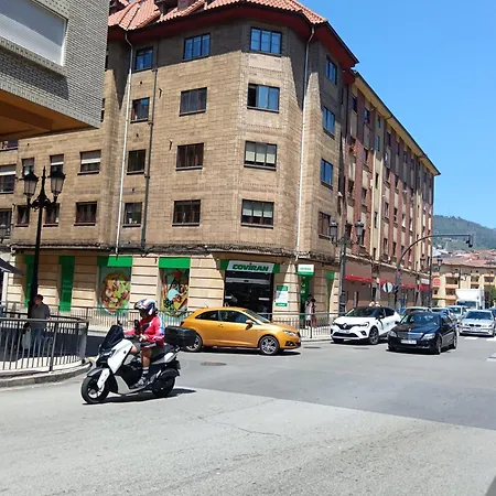 Kwatera prywatna Hospedajes Oviedo *