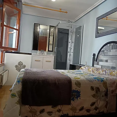 Hospedajes Oviedo Pansiyon Oviedo