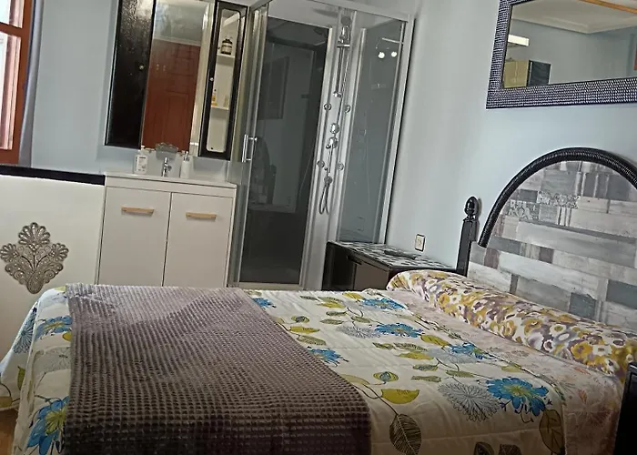 منزل للإقامة Hospedajes Oviedo *